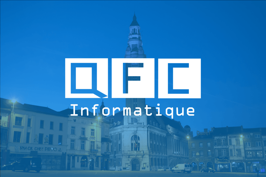 Photo du Beffroi de la Ville de Charleroi avec le logo de QFC Informatique