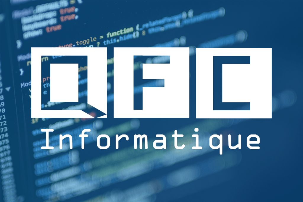 Logo QFC Informatique avec fond de code en programmation